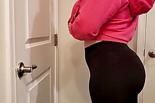 My Big Ass In Yoga Pants and Some New Lingerie 6 min