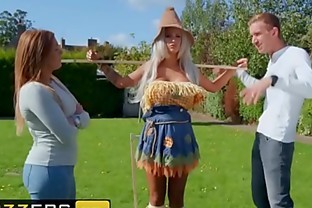 (Brooklyn Blue, Danny D) - Sex With The Scarecrow - Brazzers