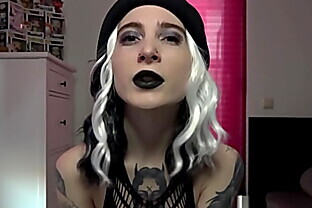 Used as a male slut in a gay parking spot (German) Lou Nesbit, Lia Louise