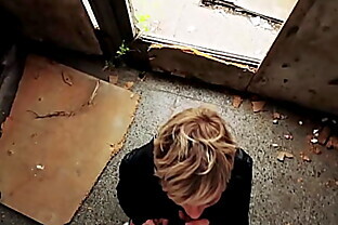 Mature skank Vicky Hundt enjoys a good pussy-pounding by a stranger!