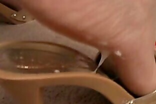 gold shoe cum