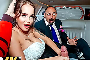 VIP4K. Random passerby scores luxurious bride in the wedding limo