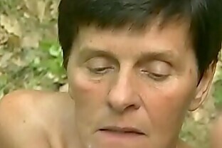 Granny Offers Her Pussy In The Forest