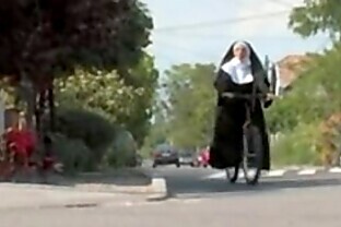 Collection Jennifer toth nun dp xh