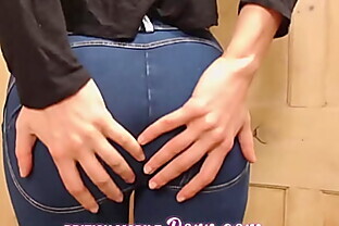 Anal plug arsehole surprise