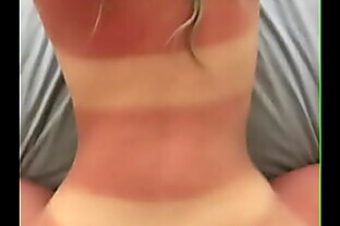 Camila es una prepago VIP de Bogotá, me promete placer y para cumplir aplasta sus nalgotas mientras coge de perrito