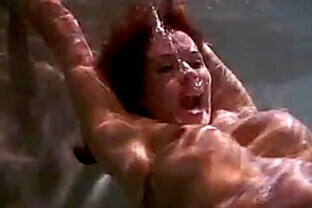 Underwater fuck