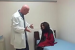 Nice tits Indian chick on bed blows doctors cock and fucks it