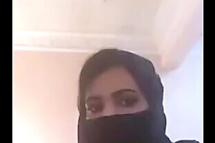 Arab Girl Showing Boobs on Webcam