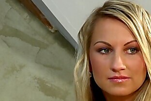 Czech escort giving blowjob before cockriding