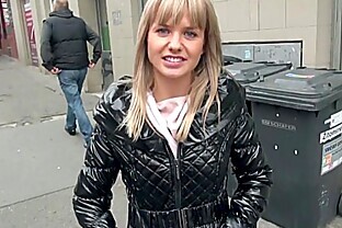 Perfect ass amateur bangs in public bar