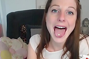 Lustmaeulchen gierig nach Spermasahne