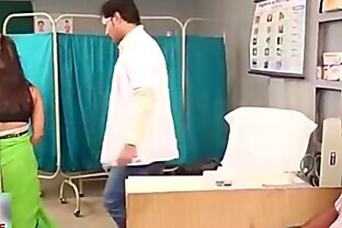 Ponytail Doctor doing Rubbing