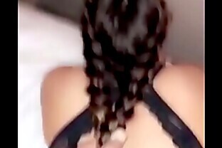 Le gusta que le halen el cabello de perrito