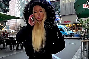 EroCom Date - Deutsche fitness Blondine mit dicken titten schleppt Student ab und er versagt beim pornocasting