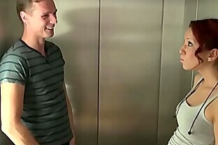 18jr Teeny Natalie fickt mit Fremden im Fahrstuhl vom Hotel - 18yr old German Teen Seduce to Fuck by Stranger in Lift