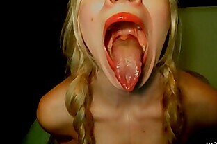 Vanessa's Long Tongue and flexible legs !