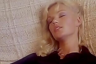 Brigitte Lahaie (Le retour des veuves)