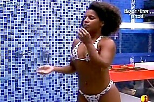 Big Brother Brasil 11 Janaina bydino