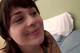 Que argentina más deliciosa, que tetas y como coñito más humedo