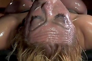 BDSM sub Darling annihilated by machine