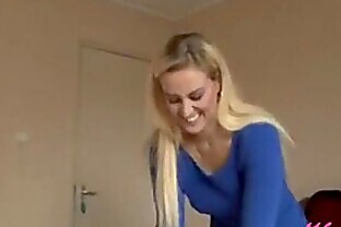 Dutch blonde goddes gets creampied! Britt Angel krijgt een creampie