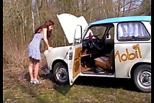 Amateur girlfriend outdoor fuck with huge facial cumshot