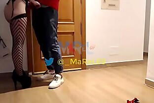 MaReL69 - SIGUEME EN TWITTER - RECIBO AL REPARTIDOR DE PIZZAS EN PICARDIAS, GRABADO CON CAMARA OCULTASE LA CHUPO Y ME FOLLA EL CULO A LO BESTIA (LO MEJOR ESTÁ AL FINAL DEL VIDEO) 14 min