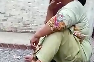 Desi Hot Pakistani Aunty Weed Smoking 43 sec