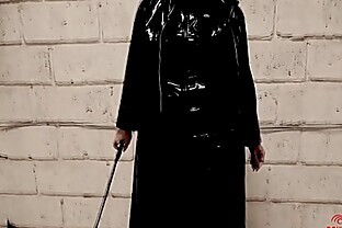 BDSM-Erfahrungsbericht: Ein Cuckold-Sklave C3 berichtet über seine Erfahrungen -- Teil 4 - Fremder Saft 9 min