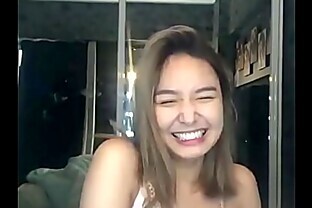 Sachzna laparan nipple slip viral video 32 sec